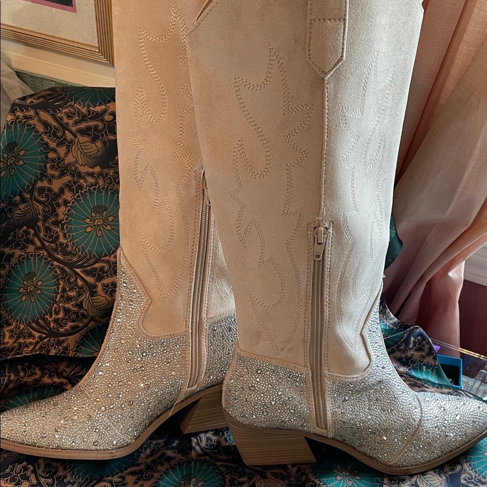 Crystal Embellished Cream Women's Western Heeled Boots - Picture 3 of 17